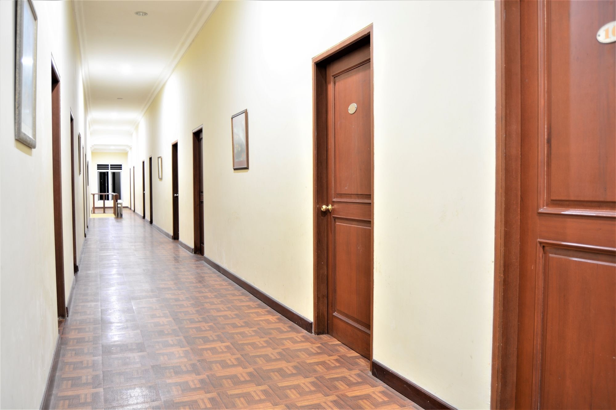 Zen Rooms Basic Cipanas Km.78 Exterior foto